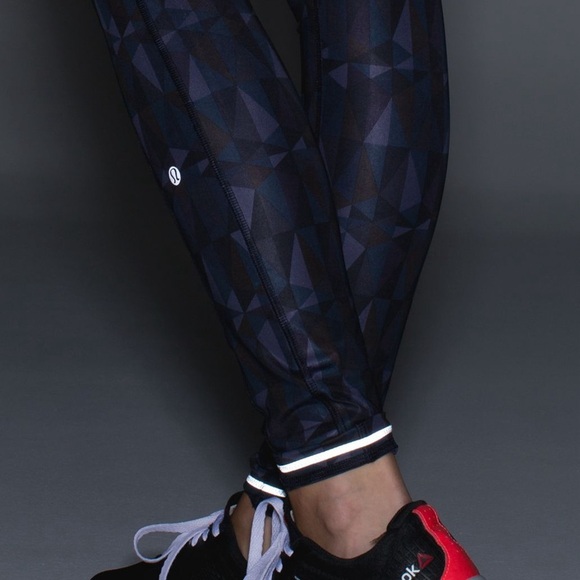 Lululemon Speed Tight II *Full-On Luxtreme - Picture 5 of 5